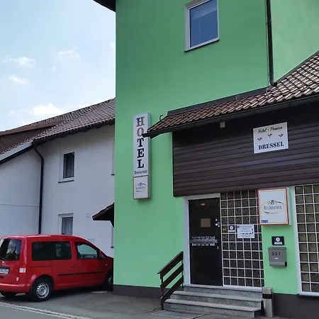 Hotel-pension Dressel Варменштайнах